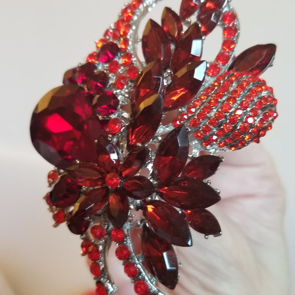 NWT Red Glass Crystal Floral Brooch Pin Silver - Picture 8 of 8